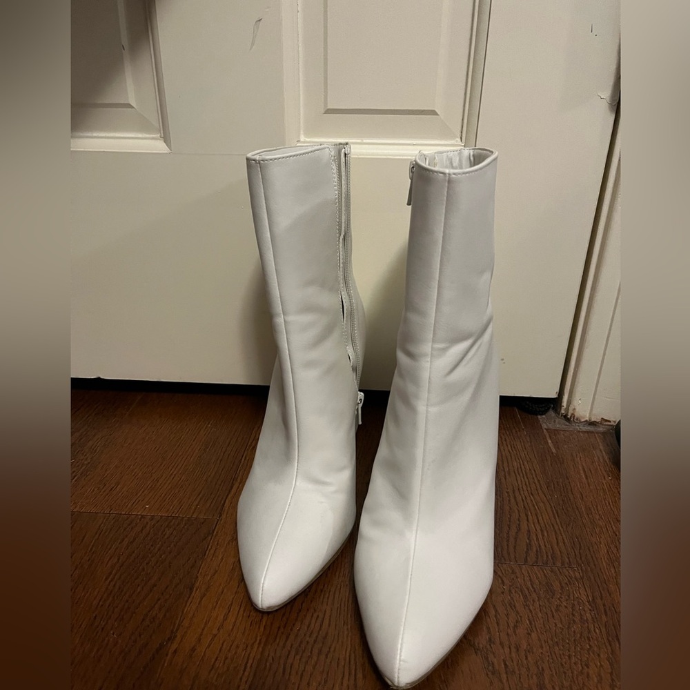 women’s white heeled boots